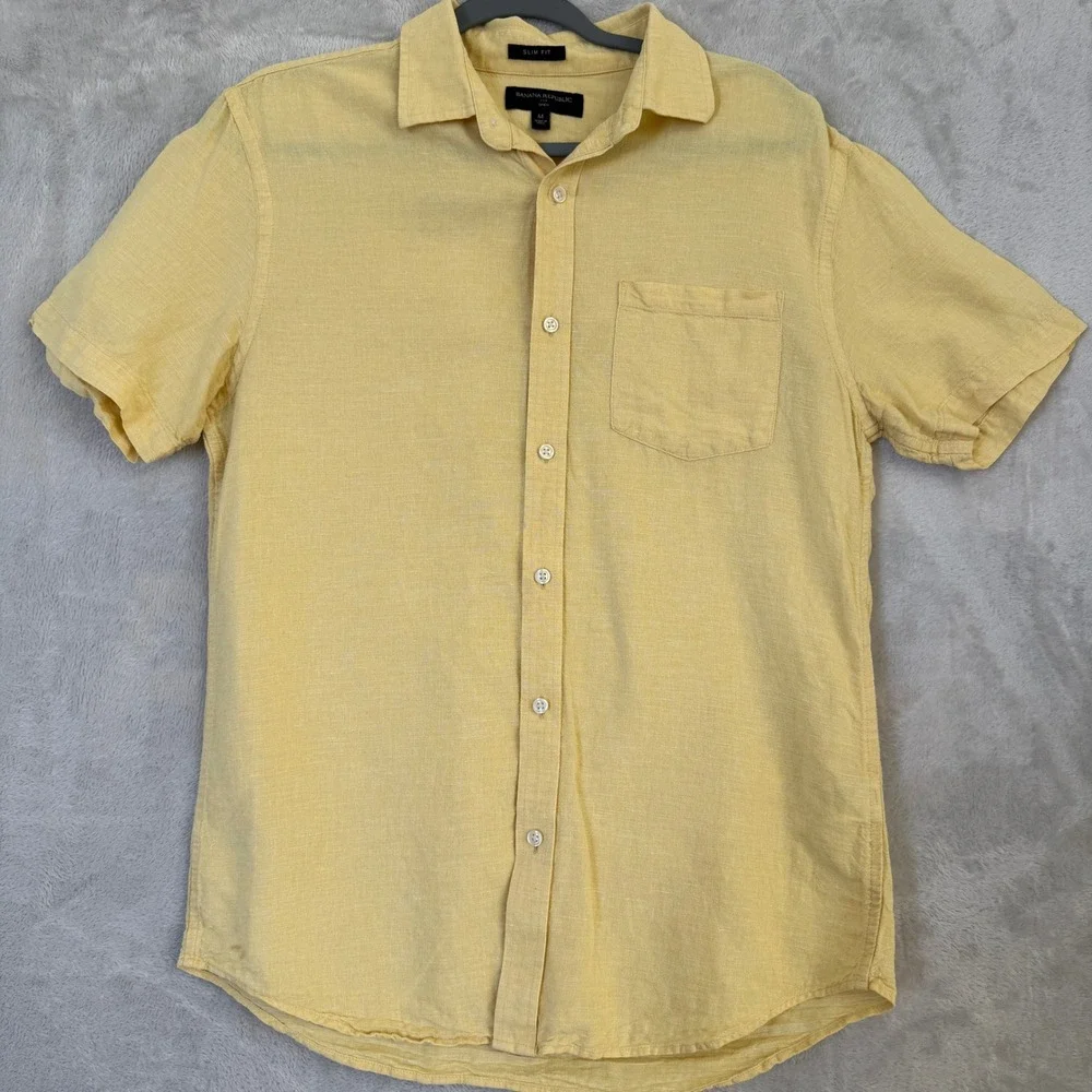Banana Republic Linen Short Sleeve Button Up Shirts Mens M Yellow Red Lot of 2